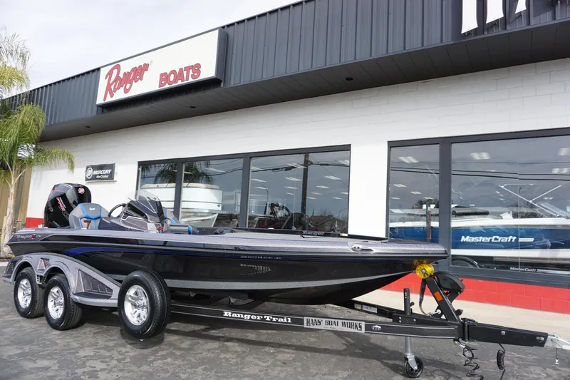 Slide: The Image of Ranger Z520 2025 - 13