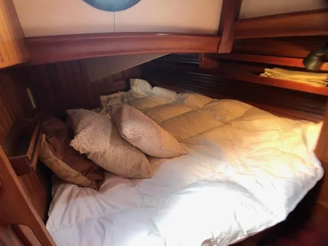 Slide: The Image of Aft cabin berth - 11