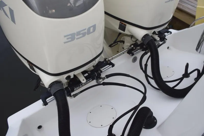 Slide: The Image of Power steering with heavy duty rams / rigging - 31
