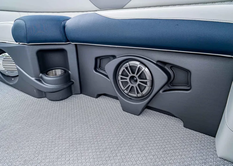 Slide: The Image of Tahoe LTZ Quad Lounge 2025 - 20