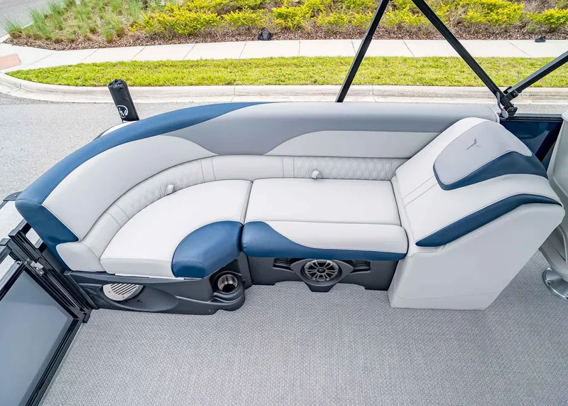 Slide: The Image of Tahoe LTZ Quad Lounge 2025 - 25