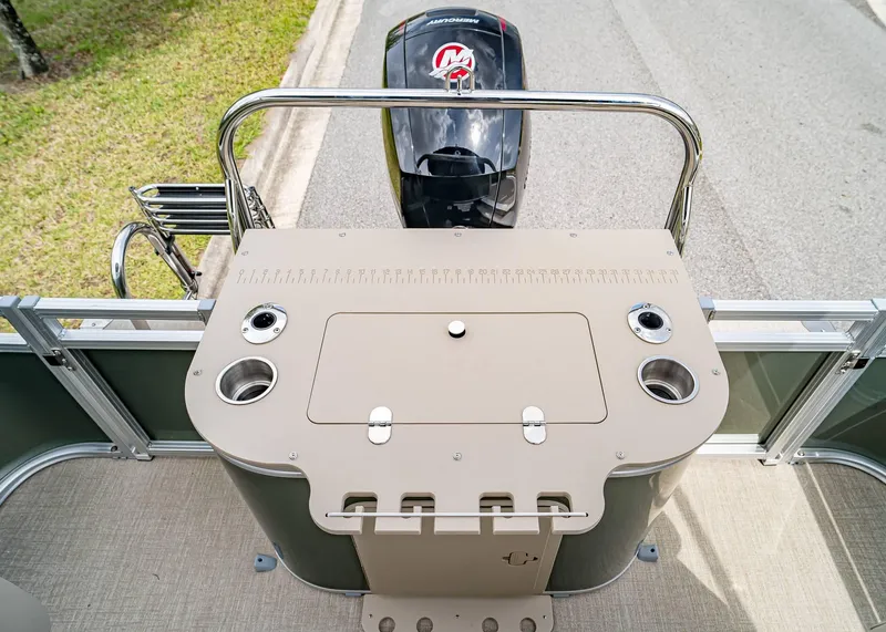 Slide: The Image of Tahoe Sport Rear Fish 2025 - 16