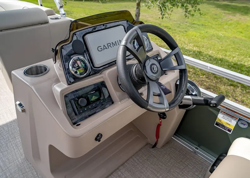 Slide: The Image of Tahoe Sport Rear Fish 2025 - 22