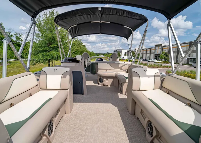 Slide: The Image of Tahoe Sport Rear Fish 2025 - 7