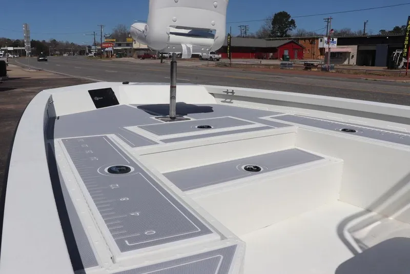 Slide: The Image of G3 Bay 21 GX 2025 - 18