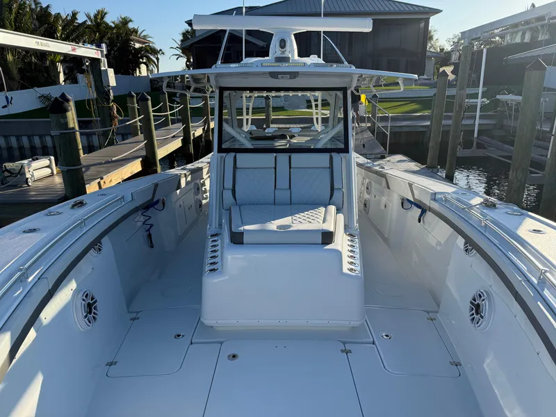 Slide: The Image of Yellowfin 42 Center Console 2025 - 56