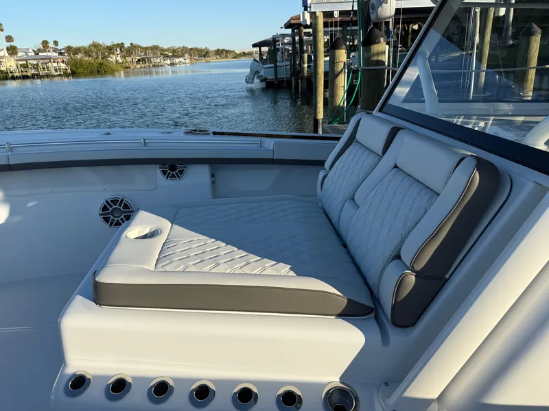 Slide: The Image of Yellowfin 42 Center Console 2025 - 60
