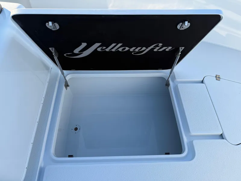 Slide: The Image of Yellowfin 42 Center Console 2025 - 62