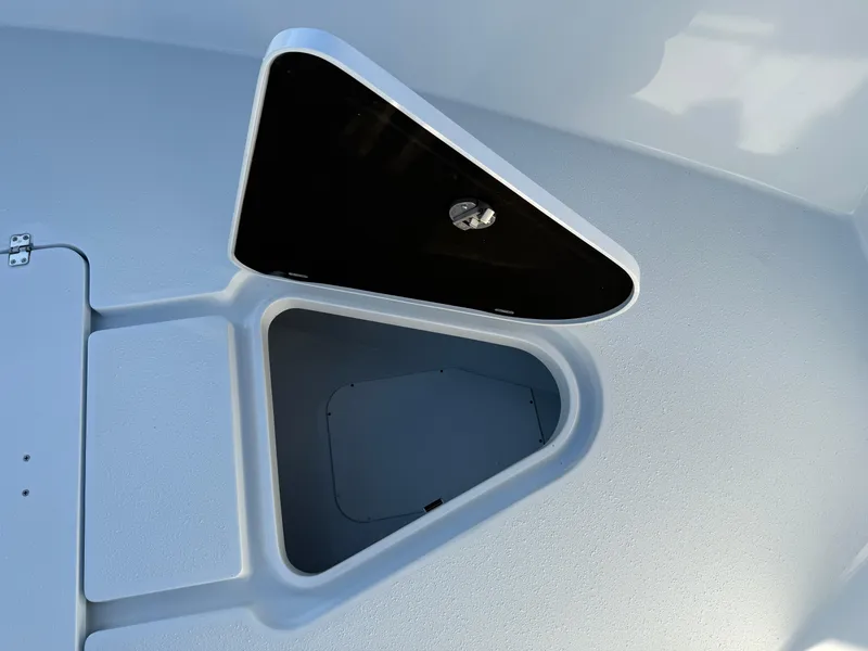 Slide: The Image of Yellowfin 42 Center Console 2025 - 64