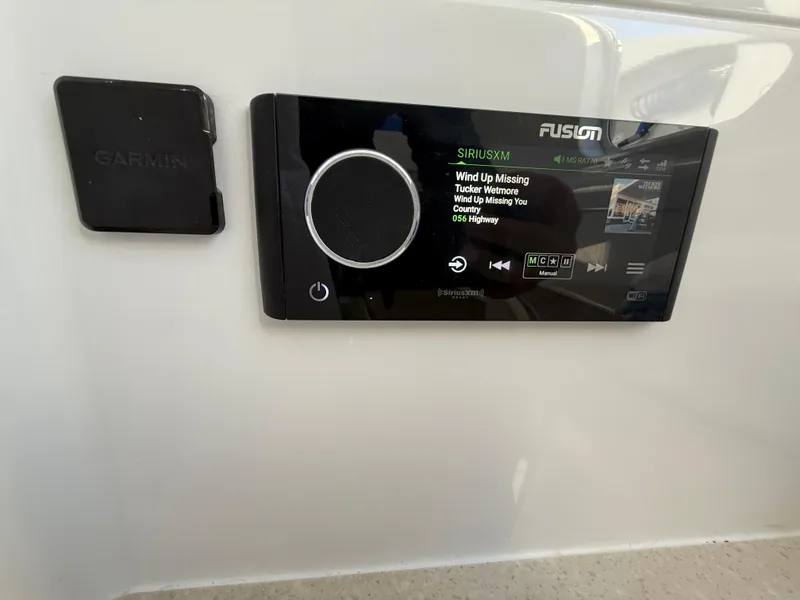 Slide: The Image of Yellowfin 42 Center Console 2025 - 78