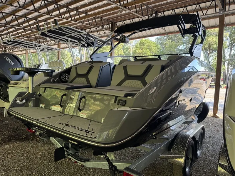 Slide: The Image of Yamaha 222XD 2025 - 2