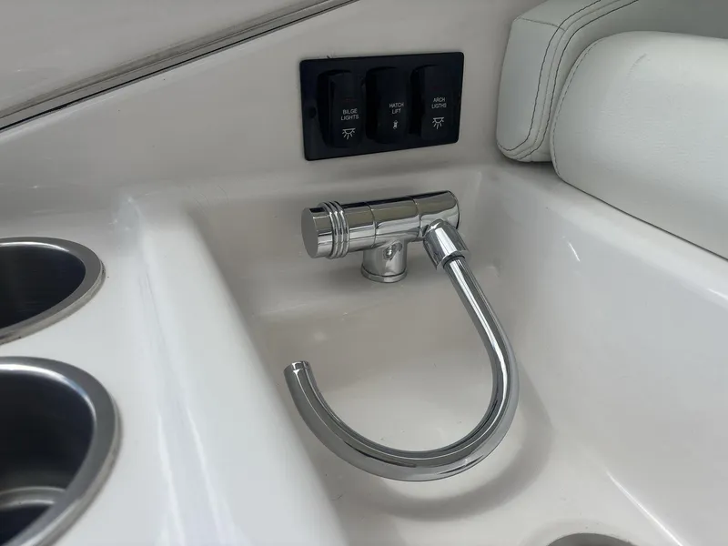 Slide: The Image of Regal 28 Express 2021 - 12