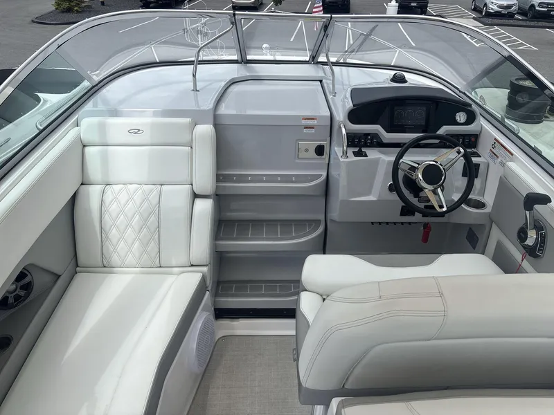 Slide: The Image of Regal 28 Express 2021 - 16