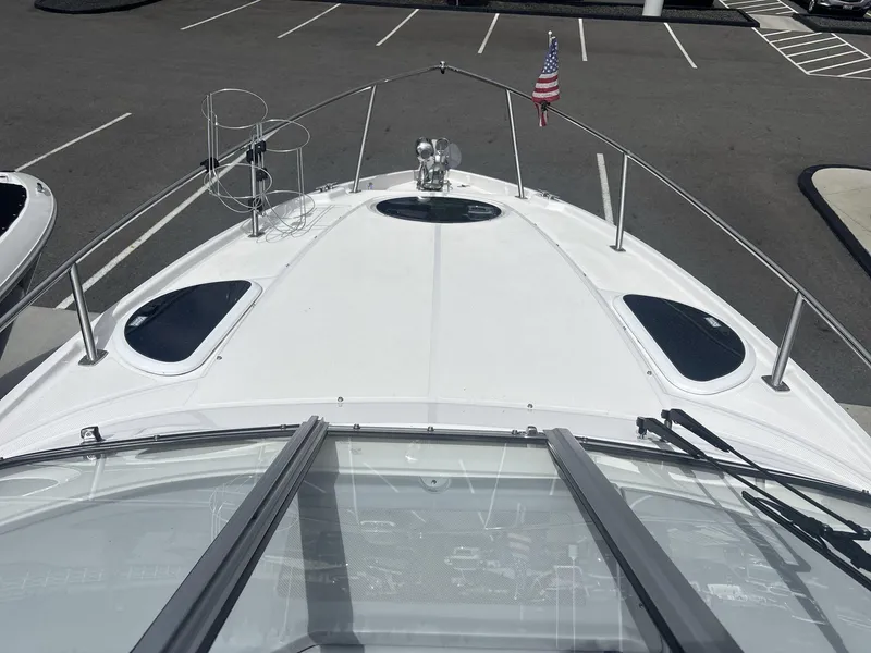 Slide: The Image of Regal 28 Express 2021 - 17