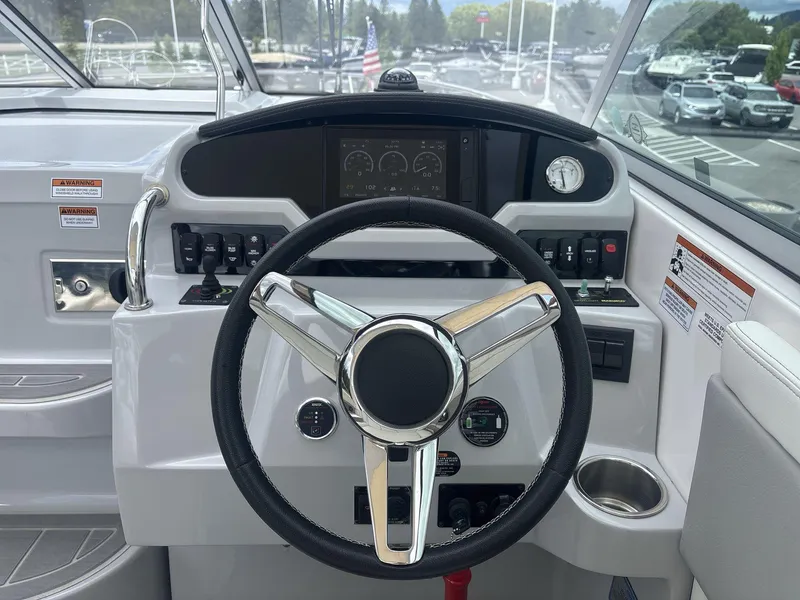 Slide: The Image of Regal 28 Express 2021 - 19