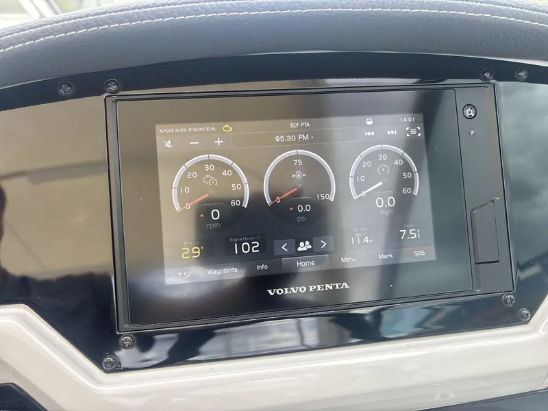 Slide: The Image of Regal 28 Express 2021 - 22