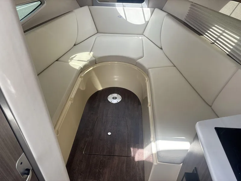 Slide: The Image of Regal 28 Express 2021 - 27