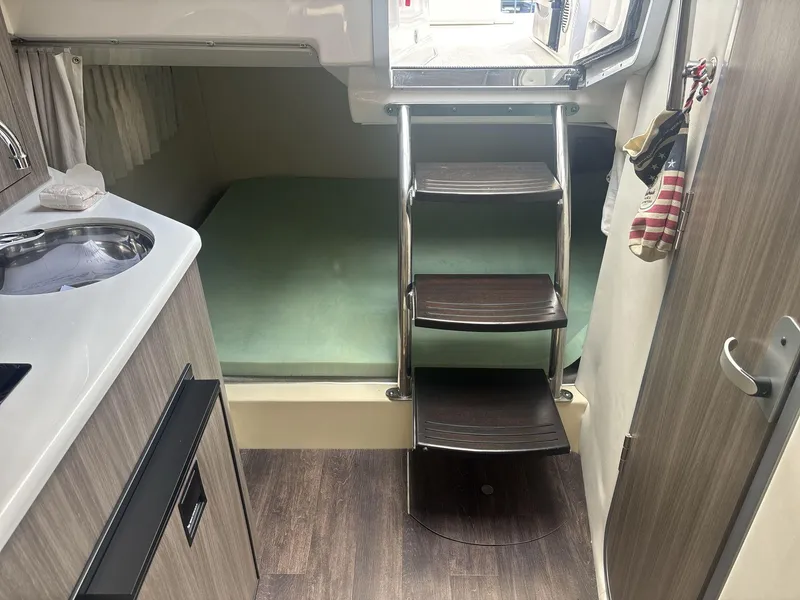 Slide: The Image of Regal 28 Express 2021 - 29