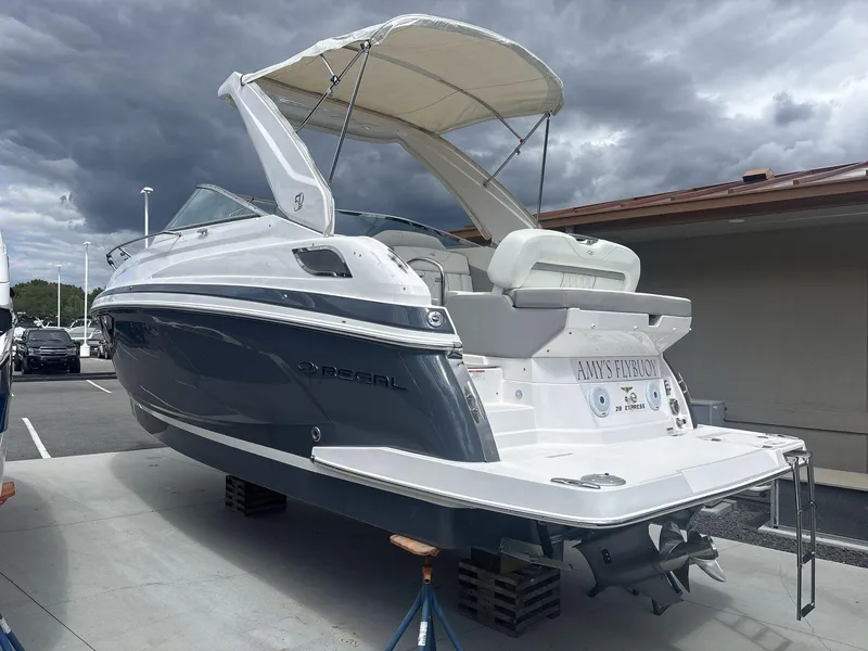 Slide: The Image of Regal 28 Express 2021 - 5