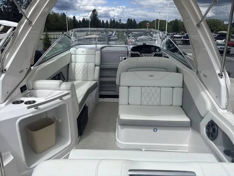 Slide: The Image of Regal 28 Express 2021 - 9