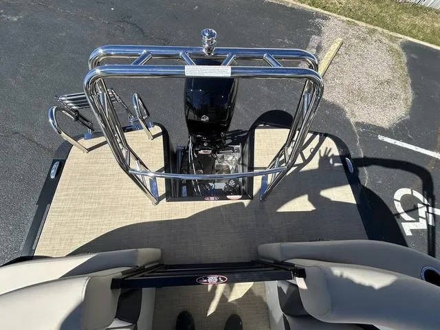 Slide: The Image of Harris Cruiser 230 CWDH 2025 - 10