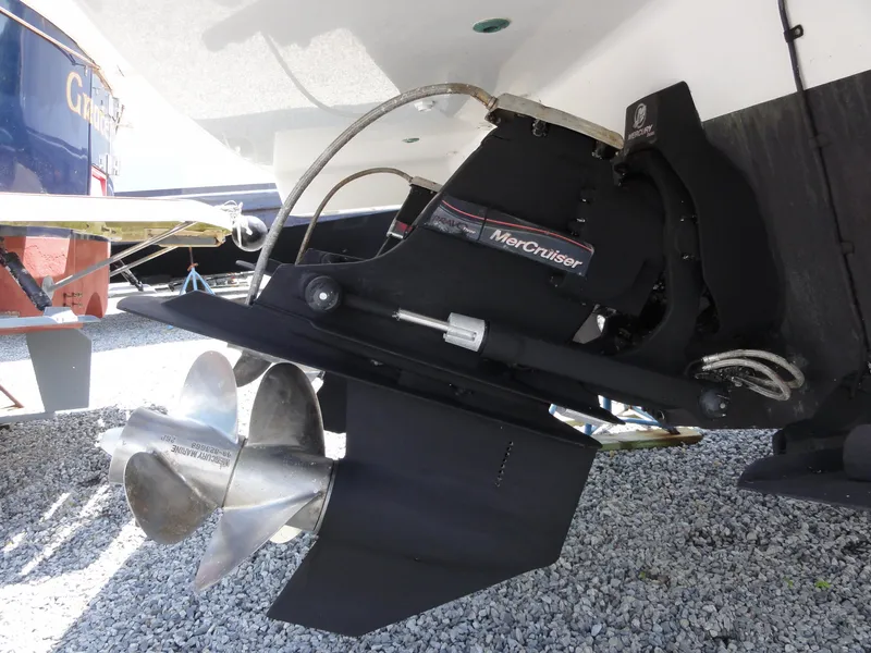 Slide: The Image of Formula 37 Performance Cruiser 2004 - 50