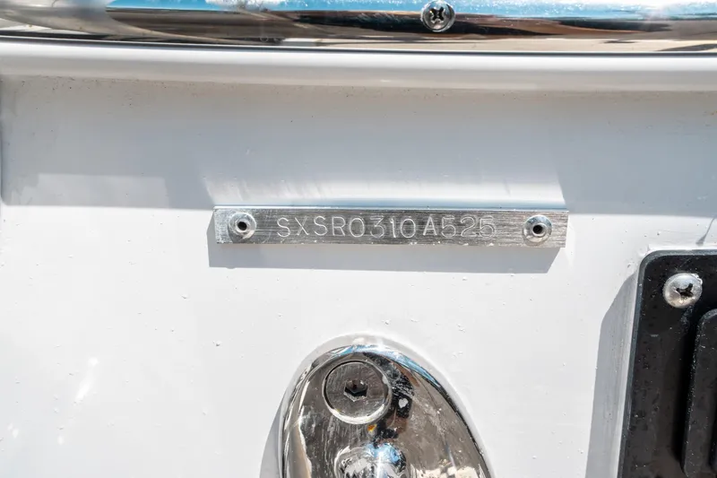 Slide: The Image of Hull identification number on 2025 Sea Hunt Ultra 265 SE boat. - 43