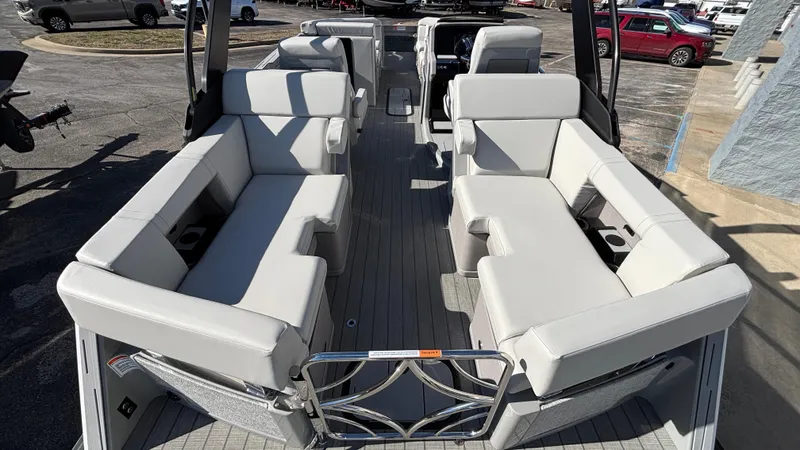 Slide: The Image of Balise HORIZON 24C 2025 boat interior with modern seating and sleek design. - 17