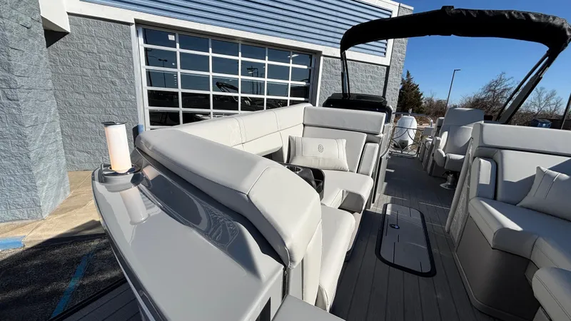 Slide: The Image of Luxurious seating on 2025 Balise HORIZON 24C boat, featuring modern design and comfort. - 30