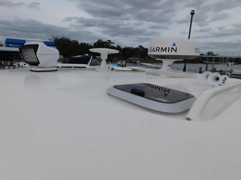 Slide: The Image of Pursuit OS 325 Offshore 2018 - 52