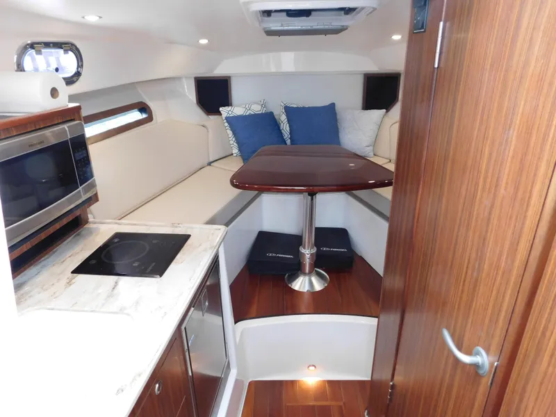 Slide: The Image of Pursuit OS 325 Offshore 2018 - 63