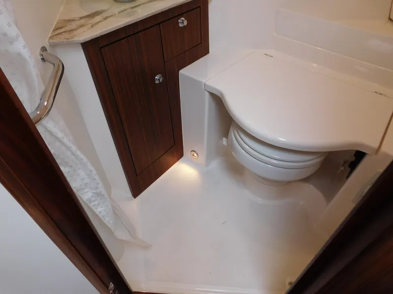 Slide: The Image of Pursuit OS 325 Offshore 2018 - 79