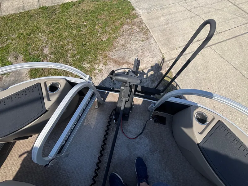 Slide: The Image of 2020 Sun Tracker Bass Buggy 18 DLX pontoon boat, top view of bow area. - 24