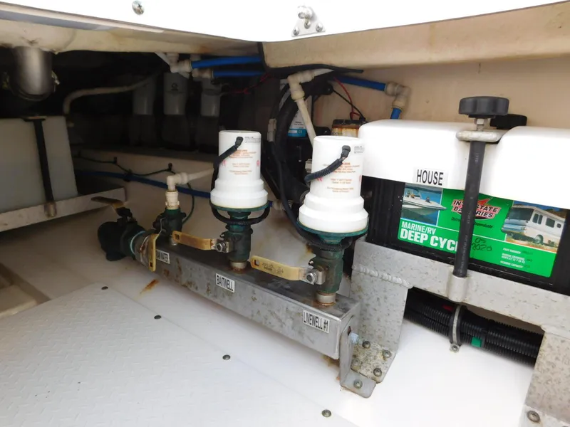 Slide: The Image of Everglades 355 Center Console 2016 - 51