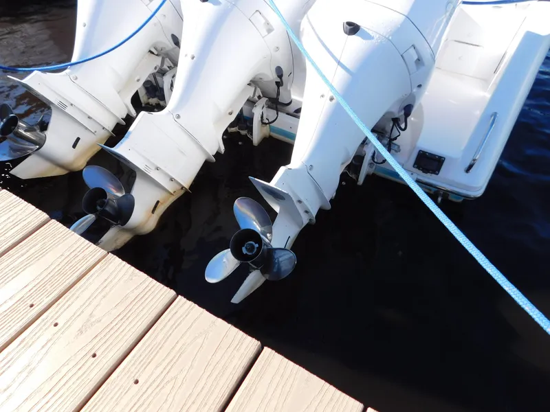 Slide: The Image of Everglades 355 Center Console 2016 - 88