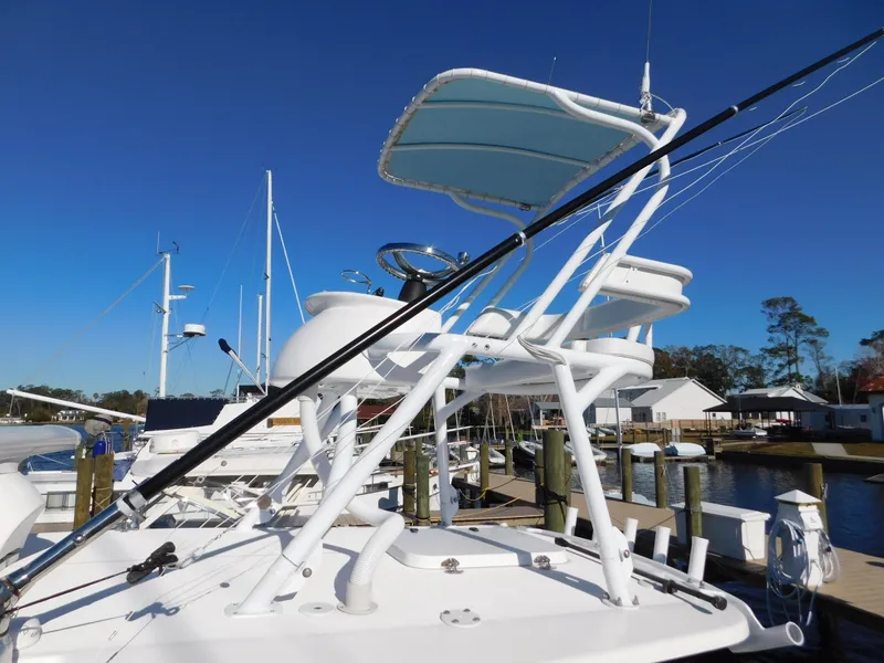 Slide: The Image of Everglades 355 Center Console 2016 - 90