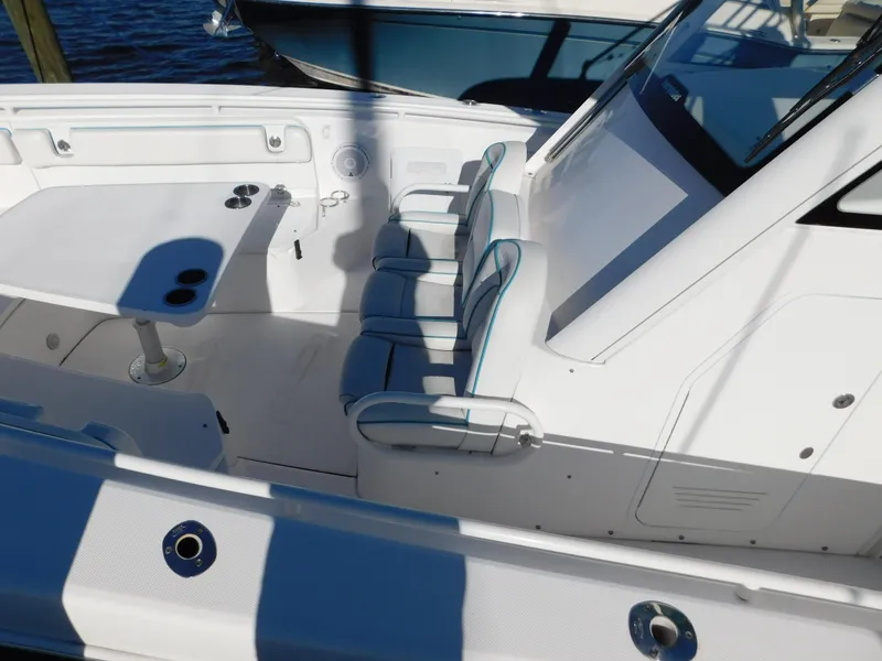 Slide: The Image of Everglades 355 Center Console 2016 - 92