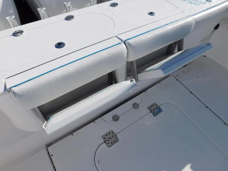 Slide: The Image of Everglades 355 Center Console 2016 - 95