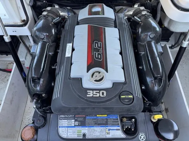 Slide: The Image of 2018 Cobalt R3 engine, 6.2L Mercury 350, detailed view. - 21