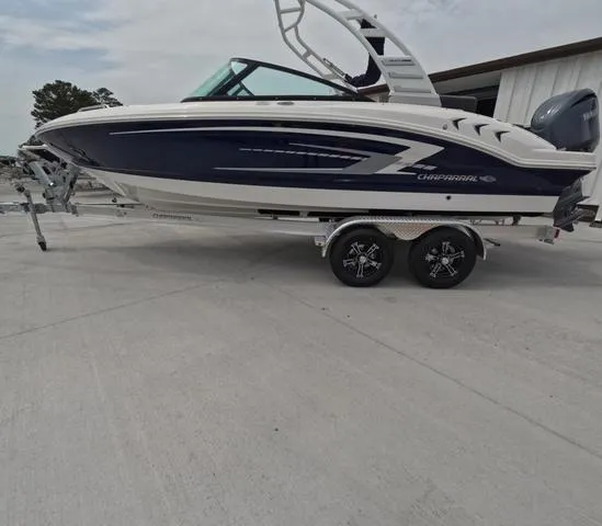 Slide: The Image of Chaparral 21 SSI OB In Stock trailer included 2025 - 5