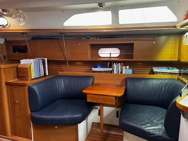 Slide: The Image of Catalina 385 2013 - 26