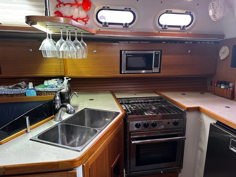 Slide: The Image of Catalina 385 2013 - 29