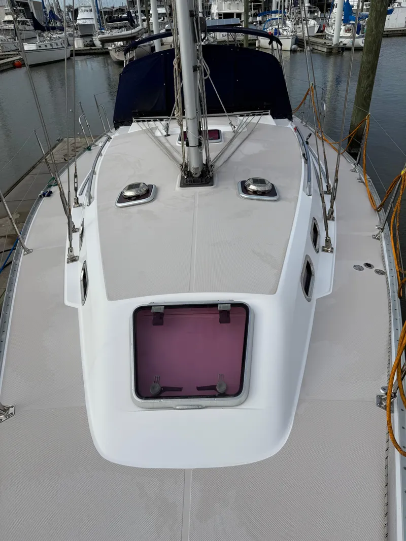 Slide: The Image of Catalina 385 2013 - 3