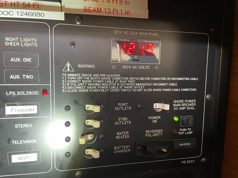 Slide: The Image of Catalina 385 2013 - 38