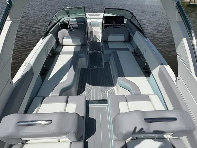 Slide: The Image of Regal LS6 2025 - 10