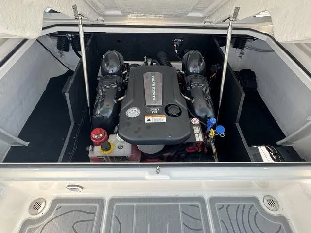 Slide: The Image of Regal LS6 2025 - 20