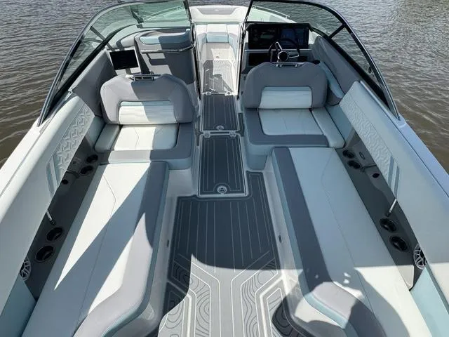 Slide: The Image of Regal LS6 2025 - 9