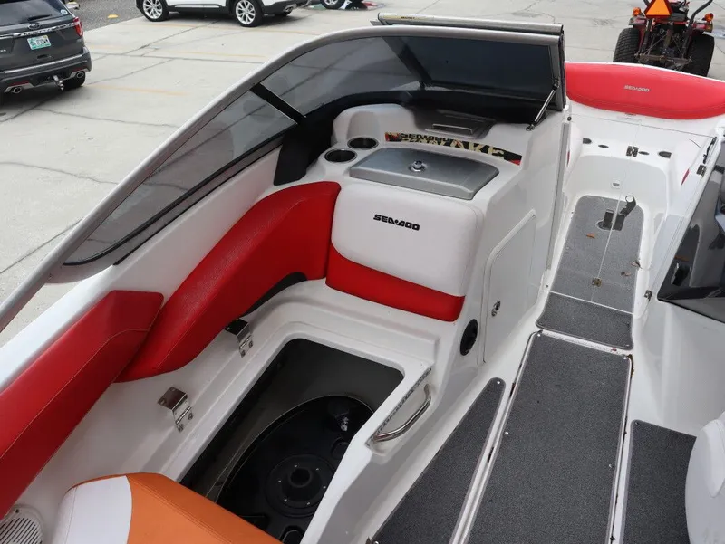 Slide: The Image of Sea-Doo 210 Wake 2012 - 16