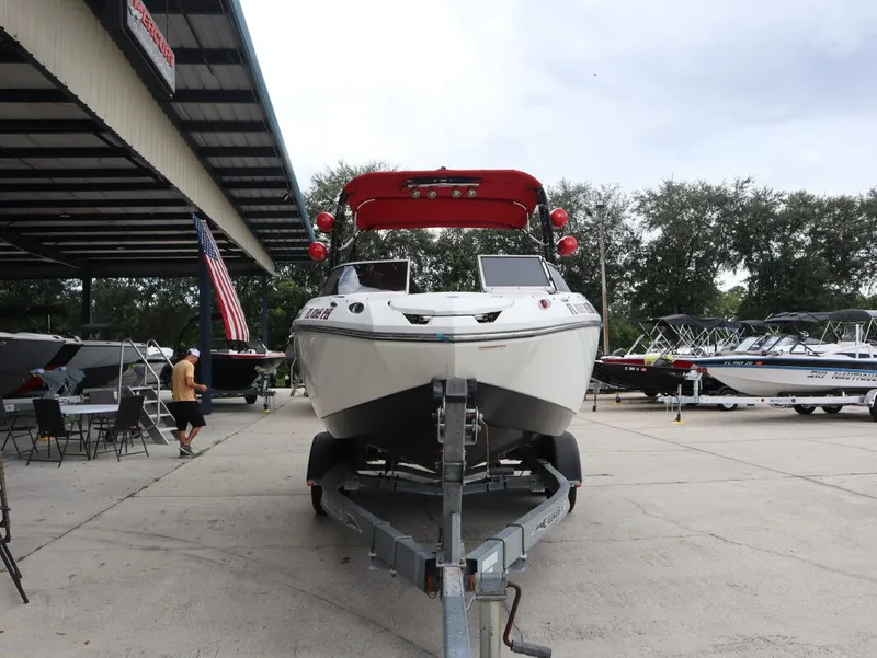 Slide: The Image of Sea-Doo 210 Wake 2012 - 4