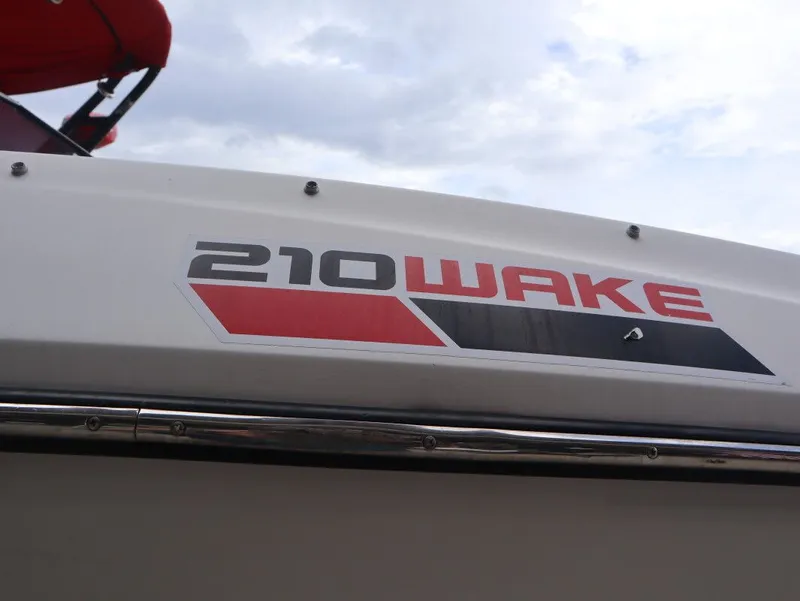 Slide: The Image of Sea-Doo 210 Wake 2012 - 8